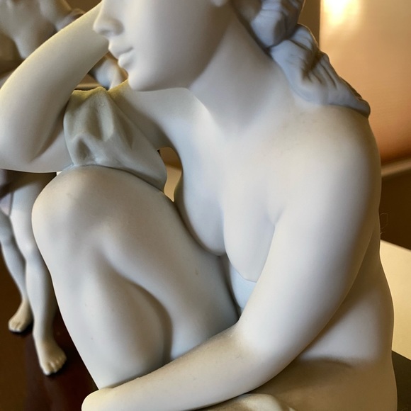 RETIRED 2004 ‘LOST IN THOUGHT’ Lladro item#01016887 - Picture 6 of 16